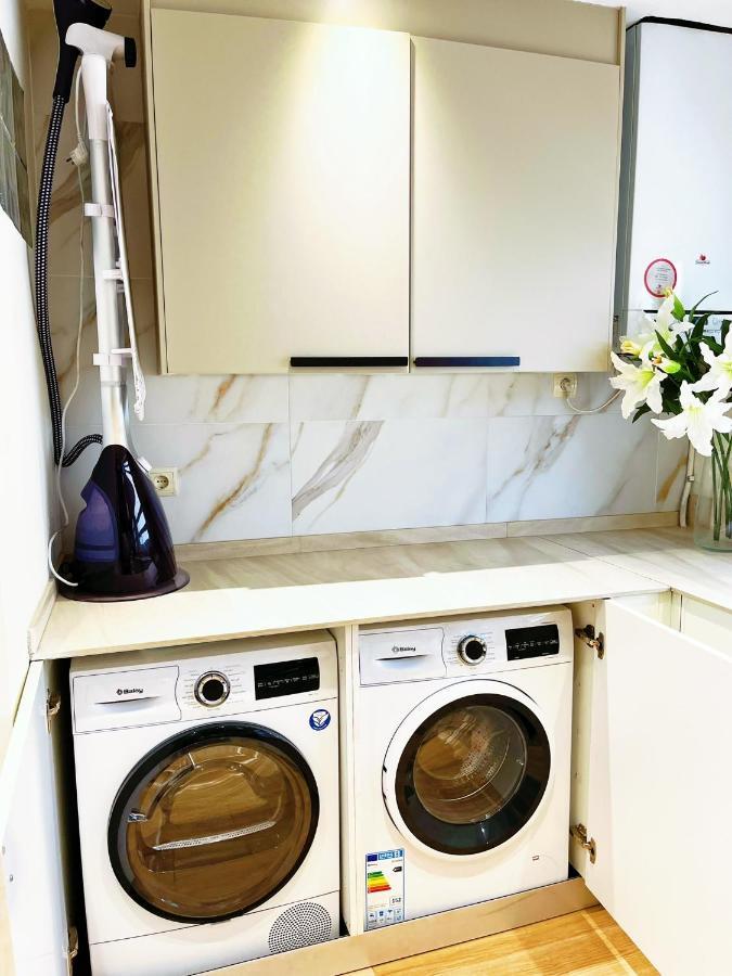 Cheerful Townhouse Center Sitges 5 Bedrooms Pool And Terrace Ngoại thất bức ảnh